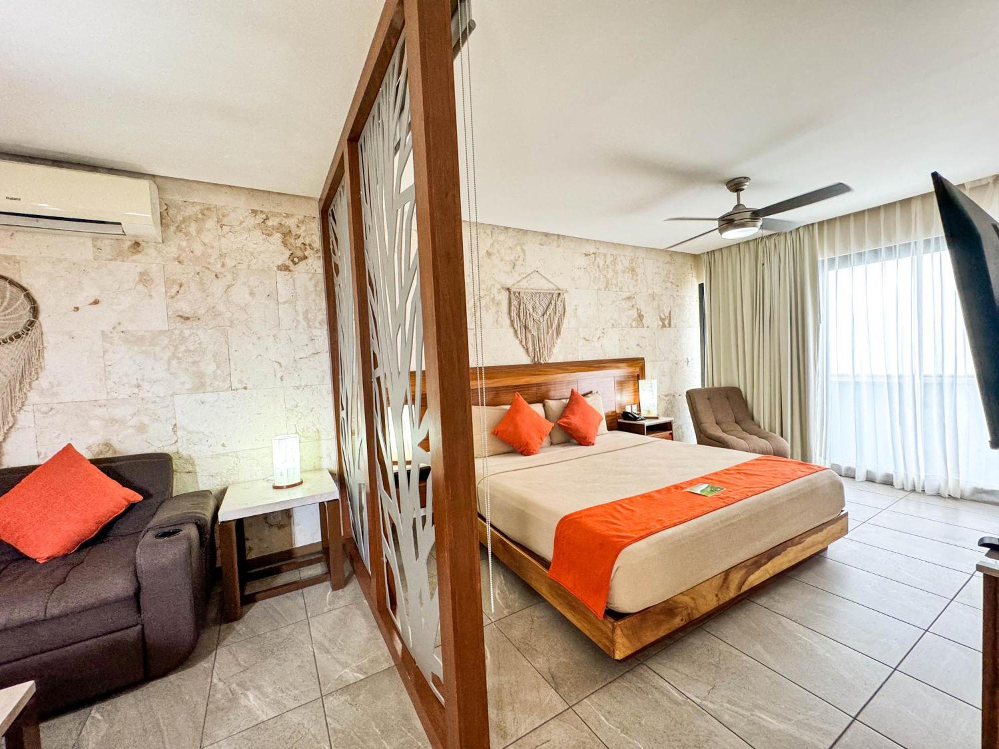 Grand Fifty Suites Playa del Carmen Exterior photo