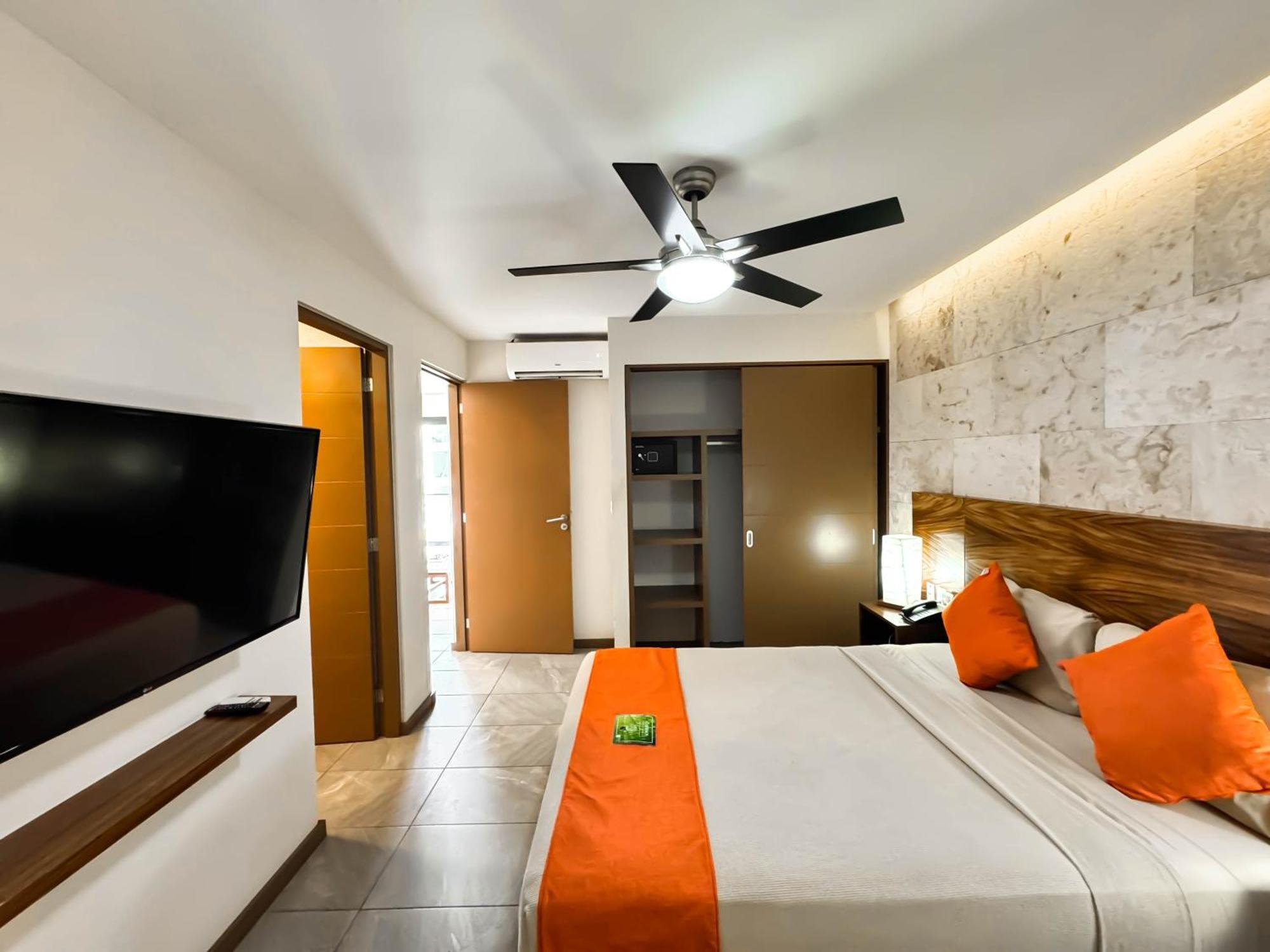 Grand Fifty Suites Playa del Carmen Exterior photo