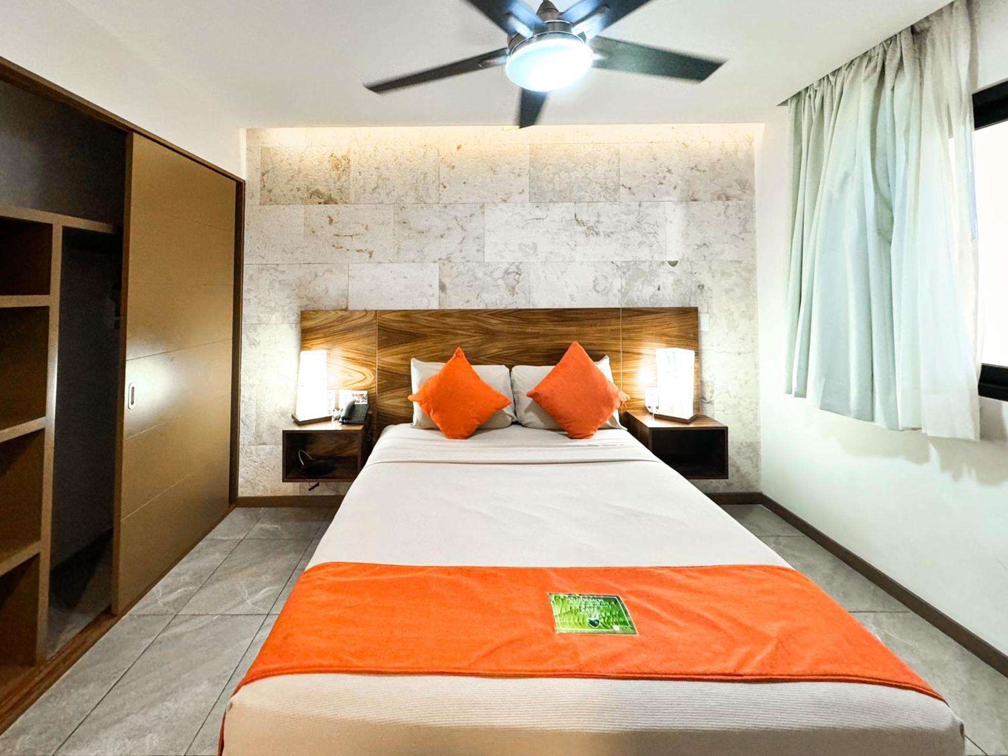 Grand Fifty Suites Playa del Carmen Exterior photo