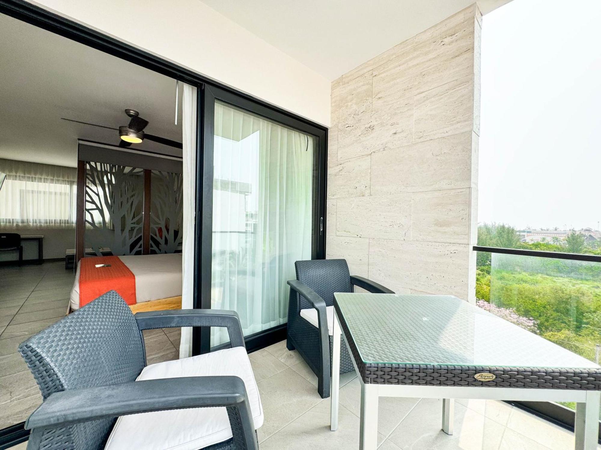 Grand Fifty Suites Playa del Carmen Exterior photo